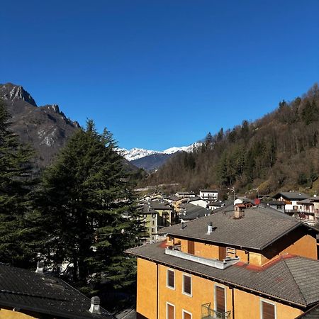 La Casa Di Pietro Apartamento Piazza Brembana Exterior foto