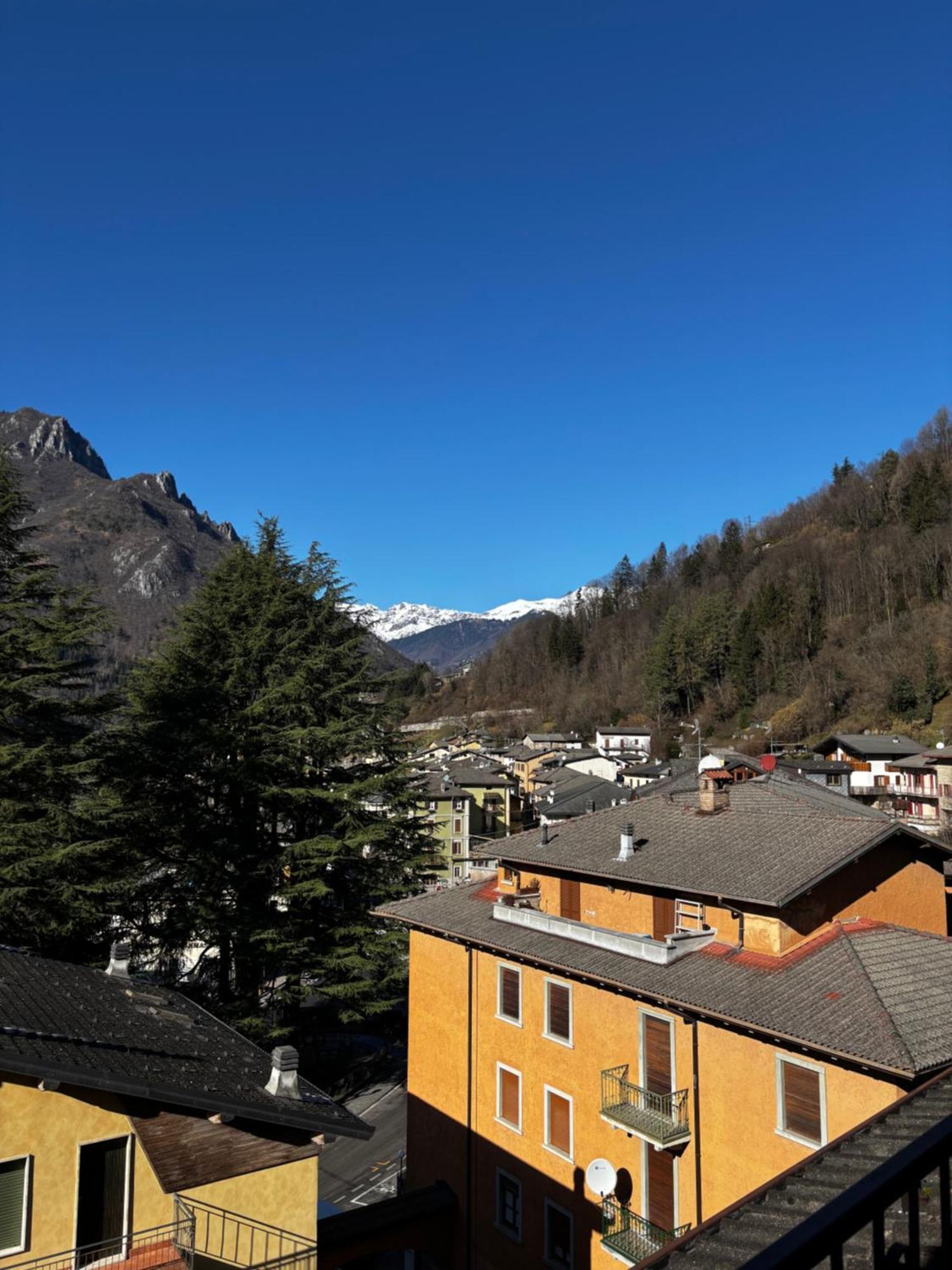 La Casa Di Pietro Apartamento Piazza Brembana Exterior foto