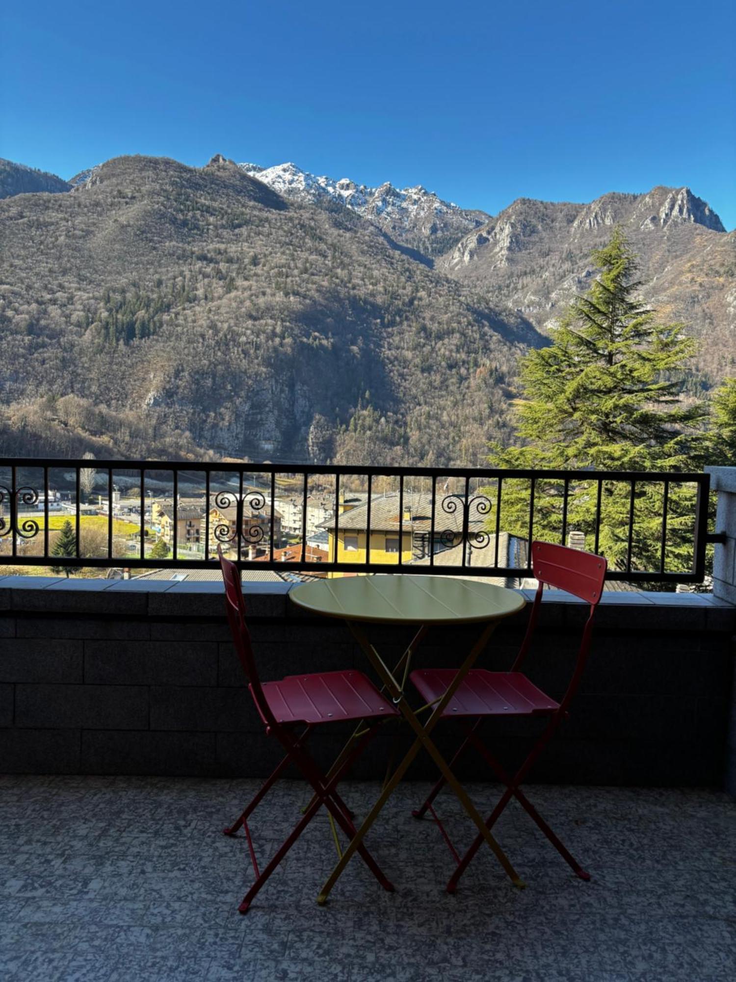 La Casa Di Pietro Apartamento Piazza Brembana Exterior foto